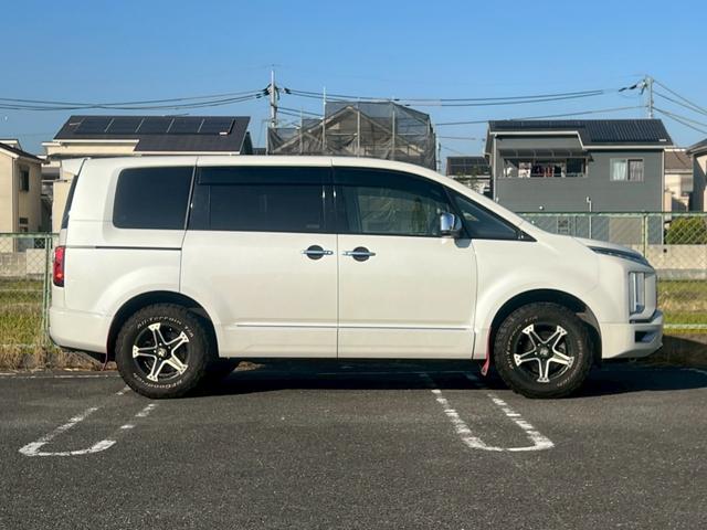 デリカＤ：５ Ｐ　ユーザー買取・純正１０型ＳＤナビ・フルセグＴＶ・パノラミックビューモニター・ＥＴＣ・アルパインフリップダウン・Ｅアシスト・ワンタッチ開閉機能付両側パワースライド・パワーバックドア・電動サイドステップ（31枚目）