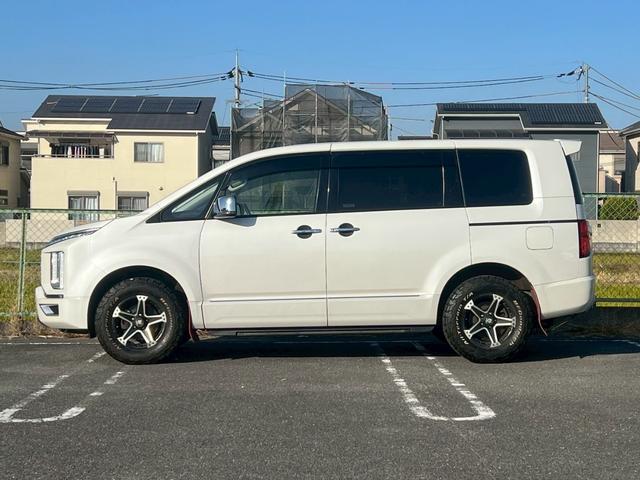 デリカＤ：５ Ｐ　ユーザー買取・純正１０型ＳＤナビ・フルセグＴＶ・パノラミックビューモニター・ＥＴＣ・アルパインフリップダウン・Ｅアシスト・ワンタッチ開閉機能付両側パワースライド・パワーバックドア・電動サイドステップ（32枚目）