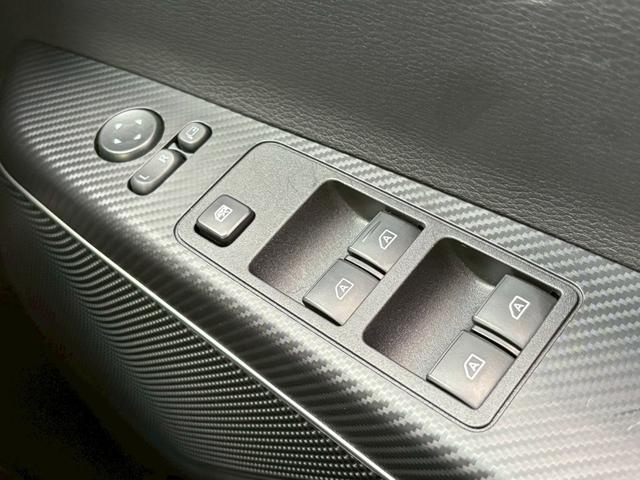 デリカD:5 シャモニー ワンオーナー・アルパイン10型SDナビ・フルセグTV・パノラミックビューモニター・アルパインフリップダウンモニター・Eアシスト・両側パワースライド・パワーバックドア・電動サイドステップ・ハーフレザー(22枚目)