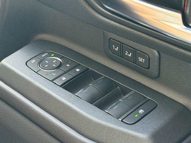 ランドクルーザー２５０ ＺＸ　ワンオーナー・１２．３型ディスプレイオーディオプラス・フルセグＴＶ・パノラミックビューモニター・ＪＢＬプレミアムサウンド・ダークチェスナット革シート・ムーンルーフ・ルーフレール・マルチテレインモニター（12枚目）