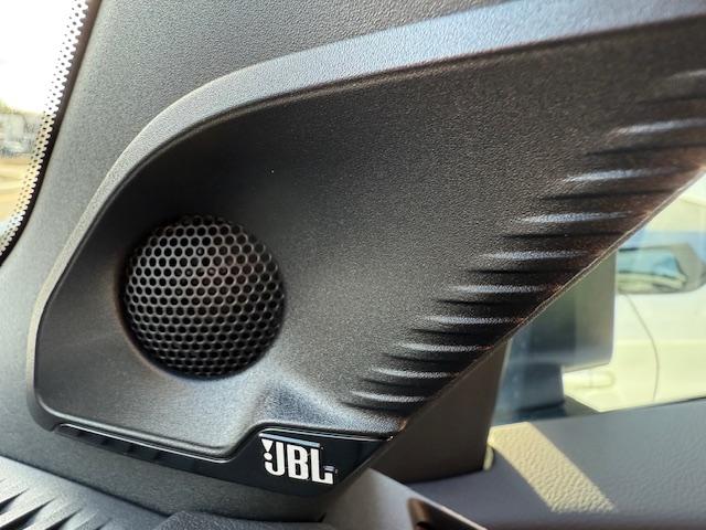 ランドクルーザー２５０ ＺＸ　ワンオーナー・１２．３型ディスプレイオーディオプラス・フルセグＴＶ・パノラミックビューモニター・ＪＢＬプレミアムサウンド・ダークチェスナット革シート・ムーンルーフ・ルーフレール・マルチテレインモニター（16枚目）