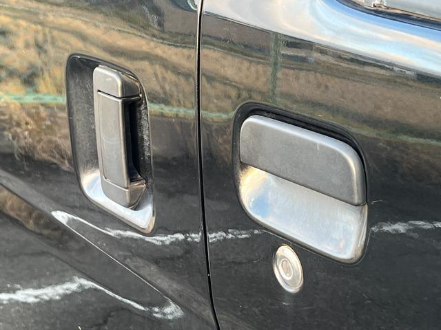 ハイゼットカーゴ クルーズターボ　ユーザー買取・カロッツェリアＣＤ・５速ミッション・ハイルーフ・ターボ車・前席ヘッドレスト別体シート・後席ヘッドレスト付分割シート・オーバーヘッドシェルフ・電格ドアミラー・全席パワーウィンドウ・ＡＢＳ（23枚目）