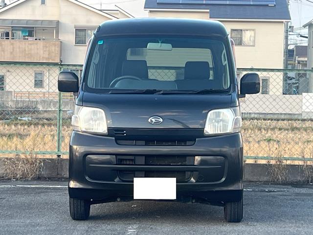 ハイゼットカーゴ クルーズターボ　ユーザー買取・カロッツェリアＣＤ・５速ミッション・ハイルーフ・ターボ車・前席ヘッドレスト別体シート・後席ヘッドレスト付分割シート・オーバーヘッドシェルフ・電格ドアミラー・全席パワーウィンドウ・ＡＢＳ（25枚目）