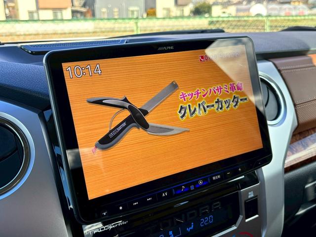 タンドラ クルーマックス　１７９４エディション　新車並行車・２０２０年モデル・アルパイン１１型ナビ・フルセグＴＶ・バックモニター・ＥＴＣ・茶革シート・サンルーフ・社外２０インチＡＷ・オーバーフェンダー・社外Ｆバンパーガード・オートステップ（5枚目）