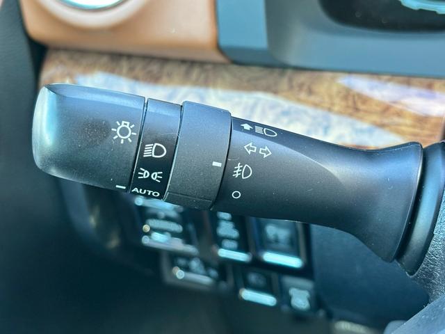 タンドラ クルーマックス　１７９４エディション　新車並行車・２０２０年モデル・アルパイン１１型ナビ・フルセグＴＶ・バックモニター・ＥＴＣ・茶革シート・サンルーフ・社外２０インチＡＷ・オーバーフェンダー・社外Ｆバンパーガード・オートステップ（9枚目）