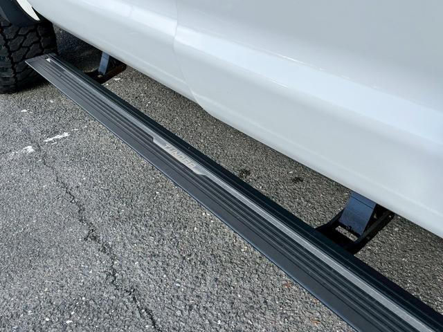 タンドラ クルーマックス　１７９４エディション　新車並行車・２０２０年モデル・アルパイン１１型ナビ・フルセグＴＶ・バックモニター・ＥＴＣ・茶革シート・サンルーフ・社外２０インチＡＷ・オーバーフェンダー・社外Ｆバンパーガード・オートステップ（37枚目）