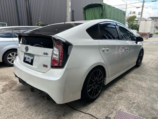プリウス Ｓツーリングセレクション・Ｇ’ｓ　プリウス　ＳツーリングＧ．ｓ　９インチアルパインナビ　フルセグ　バックカメラ　ＳＳＲアルミホイール　ＨＩＤライト　ＴＥＩＮ車高調（5枚目）