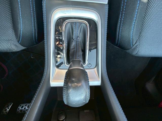 レヴォーグ １．６ＧＴ－Ｓアイサイト　４ＷＤ　メモリーナビ　リアカメラ　フルセグ　スマートキー　ＬＥＤヘッドライト　衝突軽減ブレーキ　クルコン　Ｂｌｕｅｔｏｏｔｈ　ＵＳＢ　社外１７インチアルミ　ＥＴＣ（32枚目）