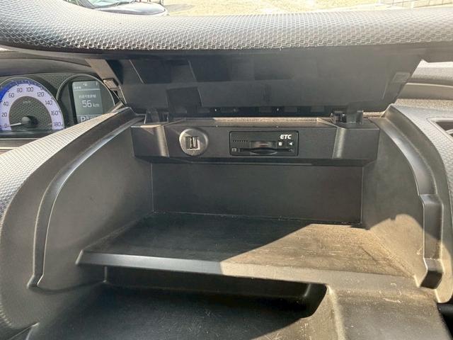 ソリオバンディット ハイブリッドＭＶ　４ＷＤ　メモリーナビ　全方位カメラ　フルセグ　スマートキー　ＬＥＤヘッドライト　両側パワスラ　シートヒーター　Ｂｌｕｅｔｏｏｔｈ　純正アルミ　ＥＴＣ（25枚目）