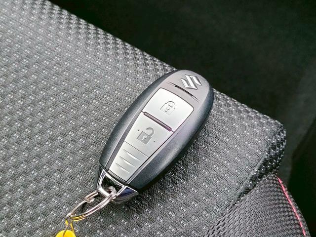 スイフトスポーツ ベースグレード　６速マニュアル　メモリーナビ　地デジＴＶ　スマートキー　クルーズコントロール　Ｂｌｕｅｔｏｏｔｈ　ＵＳＢ　社外アルミ　ＥＴＣ（33枚目）