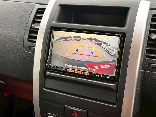 エクストレイル ２０Ｘｔｔ　４ＷＤ　メモリーナビ　リアカメラ　フルセグ　スマートキー　ＨＩＤヘッドライト　シートヒーター　クルコン　Ｂｌｕｅｔｏｏｔｈ　ＵＳＢ　純正１８インチアルミ　ＥＴＣ（20枚目）