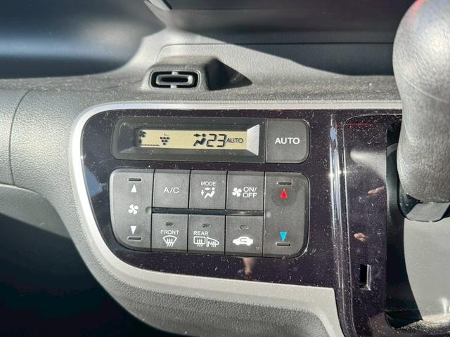 Ｎ－ＢＯＸカスタム Ｇ　ターボＳＳブラックスタイルパッケージ　メモリーナビ　リアカメラ　フルセグ　スマートキー　ＨＩＤヘッドライト　衝突軽減ブレーキ　シートヒーター　クルコン　Ｂｌｕｅｔｏｏｔｈ　純正アルミ　ＥＴＣ（25枚目）