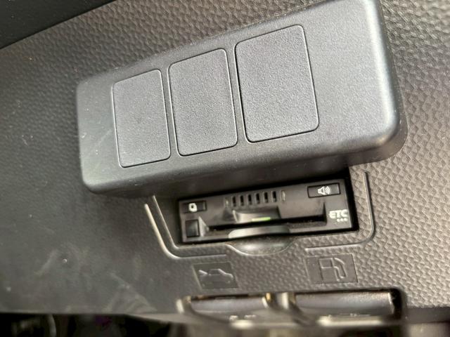 タンク カスタムＧ－Ｔ　ＳＤナビ　リアカメラ　フルセグ　スマートキー　ＬＥＤヘッドライト　衝突軽減ブレーキ　両側パワスラ　ドラレコ　クルコン　Ｂｌｕｅｔｏｏｔｈ　純正アルミ　ＥＴＣ　社外アルミ（冬タイヤ）積込（29枚目）