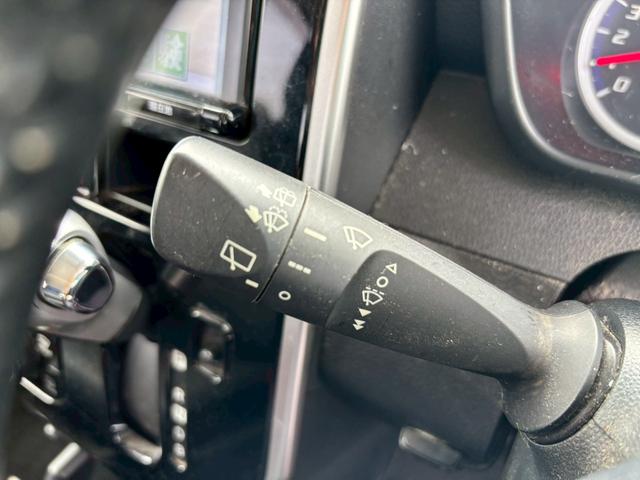 タンク カスタムＧ－Ｔ　ＳＤナビ　リアカメラ　フルセグ　スマートキー　ＬＥＤヘッドライト　衝突軽減ブレーキ　両側パワスラ　ドラレコ　クルコン　Ｂｌｕｅｔｏｏｔｈ　純正アルミ　ＥＴＣ　社外アルミ（冬タイヤ）積込（31枚目）