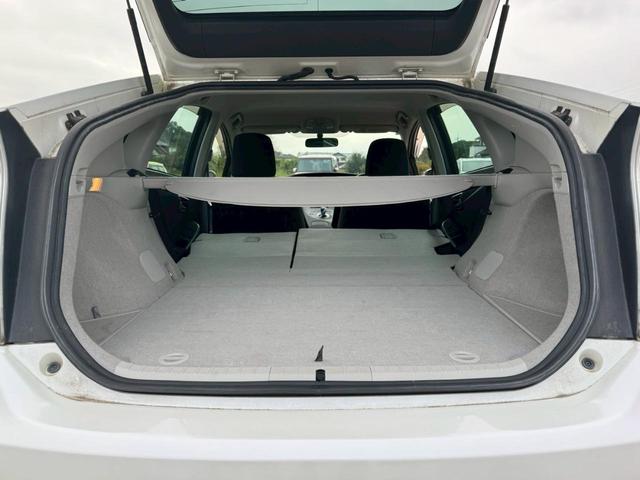 プリウス Sツーリングセレクション SDナビ リアカメラ フルセグ スマートキー LEDヘッドライト フォグランプ Bluetooth 純正17インチアルミ ETC(42枚目)