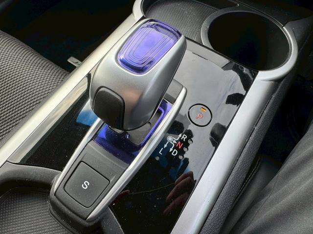 ジェイド ハイブリッドＸ　メモリーナビ　リアカメラ　フルセグ　スマートキー　ＬＥＤヘッドライト　衝突軽減ブレーキ　ドラレコ　クルコン　純正１７インチアルミ　ＥＴＣ（24枚目）