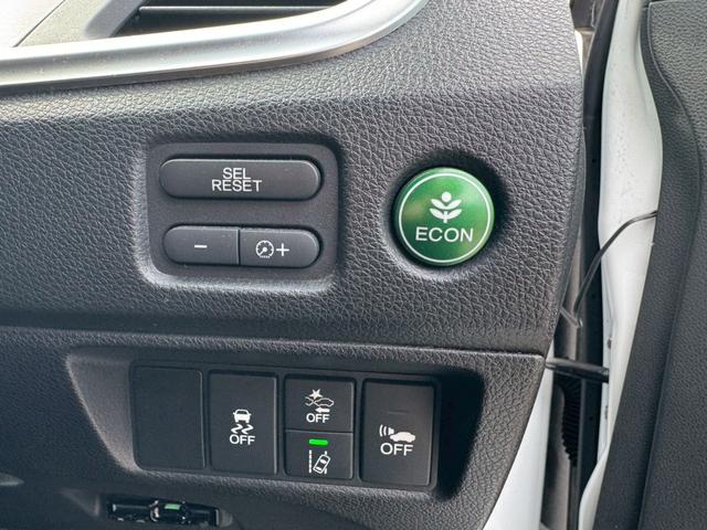 ジェイド ハイブリッドＸ　メモリーナビ　リアカメラ　フルセグ　スマートキー　ＬＥＤヘッドライト　衝突軽減ブレーキ　ドラレコ　クルコン　純正１７インチアルミ　ＥＴＣ（27枚目）