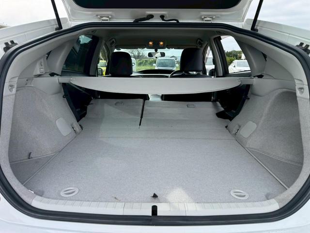 プリウス S SDナビ リアカメラ フルセグ スマートキー HIDヘッドライト クルーズコントロール Bluetooth USB 純正アルミ ETC(44枚目)