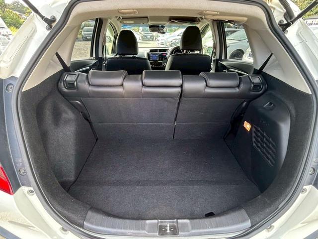 フィットハイブリッド Lパッケージ メモリーナビ フルセグTV リアカメラ スマートキー LEDヘッドライト 衝突軽減ブレーキ 前後ドラレコ Bluetooth クルコン 純正15インチ鉄 ETC(46枚目)