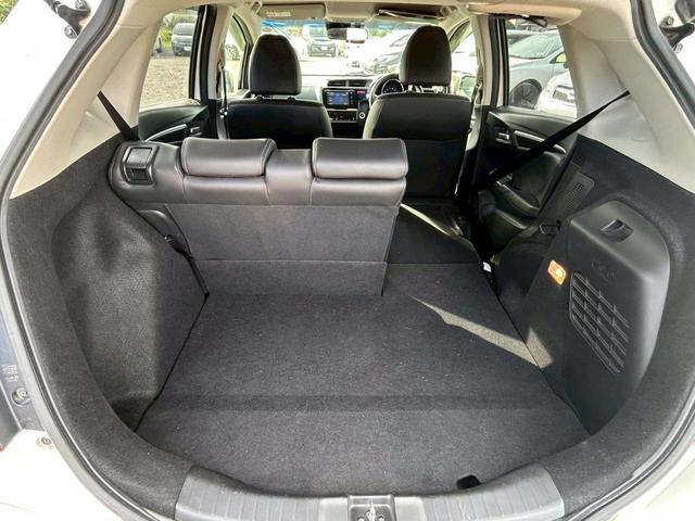 フィットハイブリッド Lパッケージ メモリーナビ フルセグTV リアカメラ スマートキー LEDヘッドライト 衝突軽減ブレーキ 前後ドラレコ Bluetooth クルコン 純正15インチ鉄 ETC(47枚目)