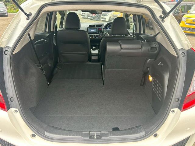 フィットハイブリッド Lパッケージ SDナビ フルセグTV リアカメラ スマートキー LEDヘッドライト Bluetooth クルコン 純正15インチアルミ ETC(44枚目)