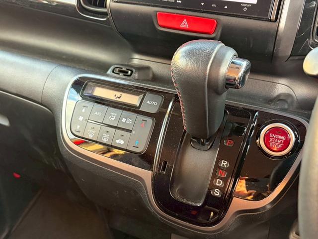 専門店で施工すると5万円〜10万円程度かかりますが、当店ならご購入時に合わせて施工させていただきますと、約半額でご購入いただけます。