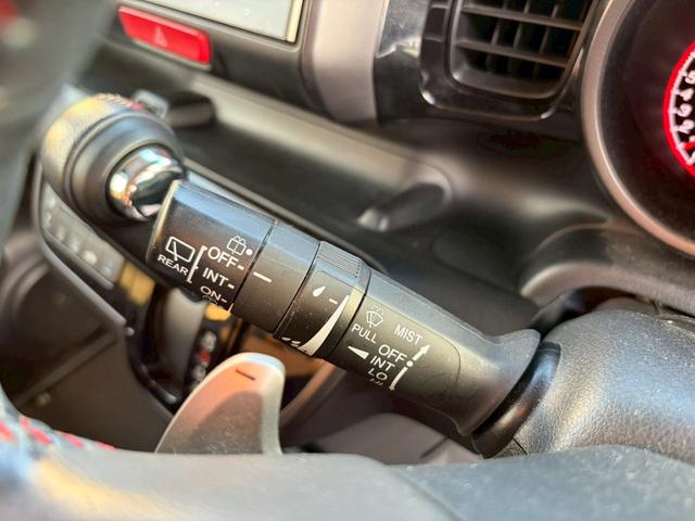 せっかくお気に入りの車が見つかったのに、遠方で取りに行けない、陸送費が高くてあきらめている方。今なら陸送費を割引価格でご提供中です。ご購入者の56%(直近1年実績)方が大阪以外の地域からのご購入です。