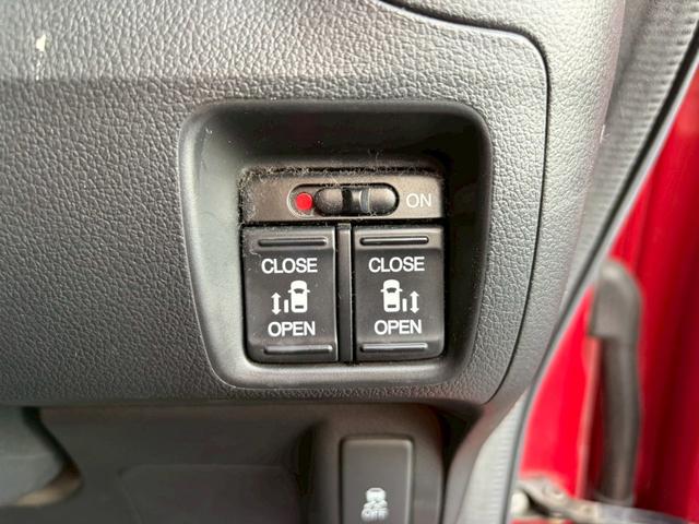 遠方で車を見に来れない方でもご安心ください。ご購入者の67%(直近1年実績)の方が電話のみでご購入されています。今は電話でも、ネットとメールでも車が買える時代です。