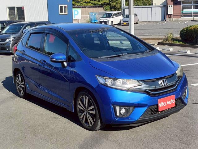 フィットハイブリッド Ｓパッケージ　メモリーナビ　フルセグＴＶ　スマートキー　ＬＥＤヘッドライト　前後ドラレコ　　クルーズコントロール　純正１６インチアルミ　ＥＴＣ（2枚目）