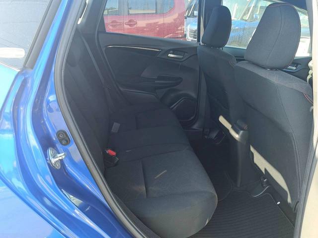 フィットハイブリッド Ｓパッケージ　メモリーナビ　フルセグＴＶ　スマートキー　ＬＥＤヘッドライト　前後ドラレコ　　クルーズコントロール　純正１６インチアルミ　ＥＴＣ（35枚目）