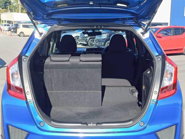 フィットハイブリッド Ｓパッケージ　メモリーナビ　フルセグＴＶ　スマートキー　ＬＥＤヘッドライト　前後ドラレコ　　クルーズコントロール　純正１６インチアルミ　ＥＴＣ（41枚目）