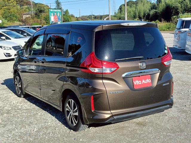 フリード＋ハイブリッド ハイブリッドＥＸ　メモリーナビ　フルセグＴＶ　リアカメラ　スマートキー　ＬＥＤヘッドライト　衝突軽減ブレーキ　両側パワスラ　前ドラレコ　シートヒーター　Ｂｌｕｅｔｏｏｔｈ　ＡＣＣ　純正１５インチアルミ　ＥＴＣ（13枚目）