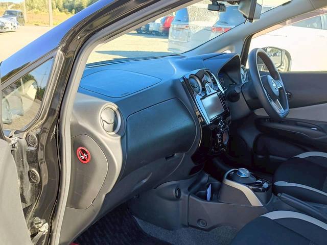 ノート e-パワー X SDナビ フルセグTV 全方位カメラ スマートキー LEDヘッドライト 衝突軽減ブレーキ 前ドラレコ Bluetooth 純正11インチ鉄 ETC(40枚目)