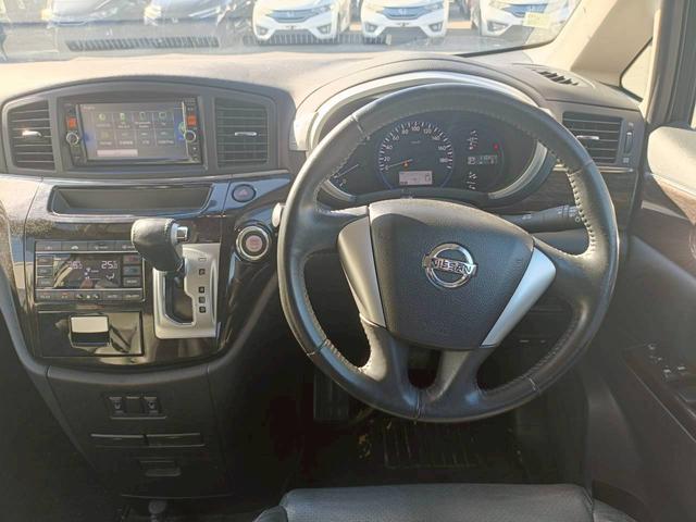 エルグランド 250ハイウェイスターブラックレザー SDナビ フルセグTV リアカメラ スマートキー HIDヘッドライト 片側パワスラ 前ドラレコ 革シート Bluetooth 純正18インチアルミ ETC(19枚目)