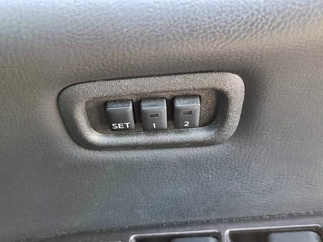 エルグランド 250ハイウェイスターブラックレザー SDナビ フルセグTV リアカメラ スマートキー HIDヘッドライト 片側パワスラ 前ドラレコ 革シート Bluetooth 純正18インチアルミ ETC(29枚目)