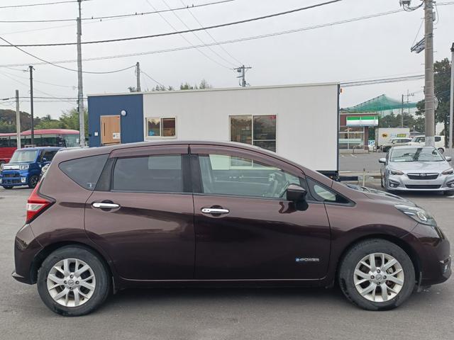 ノート e-パワー メダリスト SDナビ フルセグTV 全方位カメラ スマートキー LEDヘッドライト 衝突軽減ブレーキ 前ドラレコ Bluetooth 純正15インチアルミ ETC(7枚目)