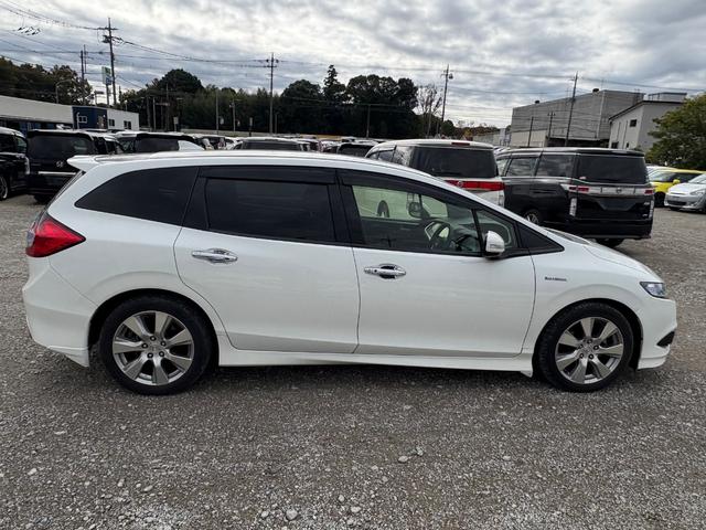 ジェイド ハイブリッドＸ　メモリーナビ　フルセグＴＶ　リアカメラ　スマートキー　ＬＥＤヘッドライト　衝突軽減ブレーキ　革シート　Ｂｌｕｅｔｏｏｔｈ　クルコン　純正１７インチアルミ　ＥＴＣ（8枚目）