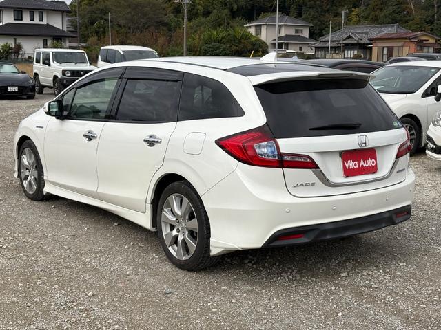 ジェイド ハイブリッドＸ　メモリーナビ　フルセグＴＶ　リアカメラ　スマートキー　ＬＥＤヘッドライト　衝突軽減ブレーキ　革シート　Ｂｌｕｅｔｏｏｔｈ　クルコン　純正１７インチアルミ　ＥＴＣ（10枚目）