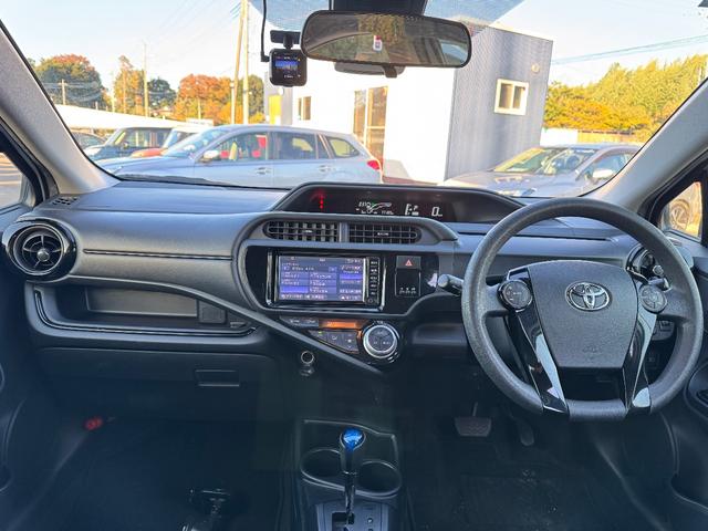 アクア Sスタイルブラック SDナビ ワンセグTV リアカメラ スマートキー 衝突軽減ブレーキ 前ドラレコ Bluetooth 純正15インチ鉄 ETC(18枚目)