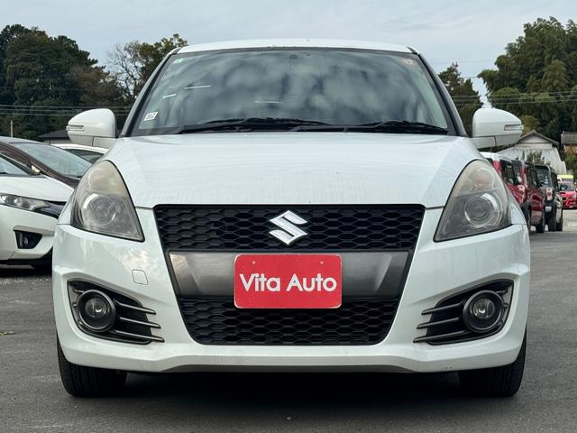 スイフトスポーツ ベースグレード SDナビ フルセグTV スマートキー HIDヘッドライト Bluetooth クルーズコントロール 純正17インチアルミ ETC(3枚目)