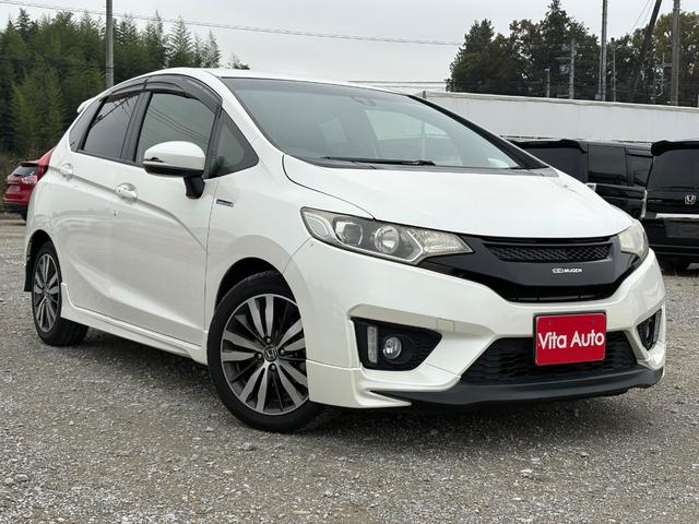 フィットハイブリッド Sパッケージ メモリーナビ フルセグTV リアカメラ スマートキー LEDヘッドライト 衝突軽減ブレーキ Bluetooth クルコン 純正16インチアルミ ETC(2枚目)