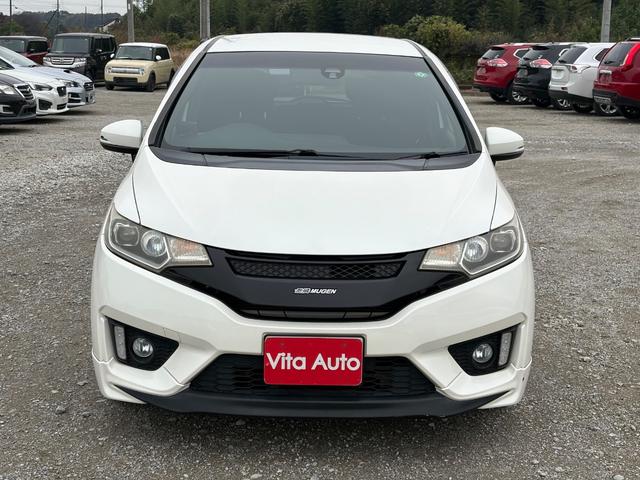 フィットハイブリッド Sパッケージ メモリーナビ フルセグTV リアカメラ スマートキー LEDヘッドライト 衝突軽減ブレーキ Bluetooth クルコン 純正16インチアルミ ETC(3枚目)