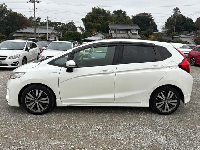 フィットハイブリッド Sパッケージ メモリーナビ フルセグTV リアカメラ スマートキー LEDヘッドライト 衝突軽減ブレーキ Bluetooth クルコン 純正16インチアルミ ETC(5枚目)