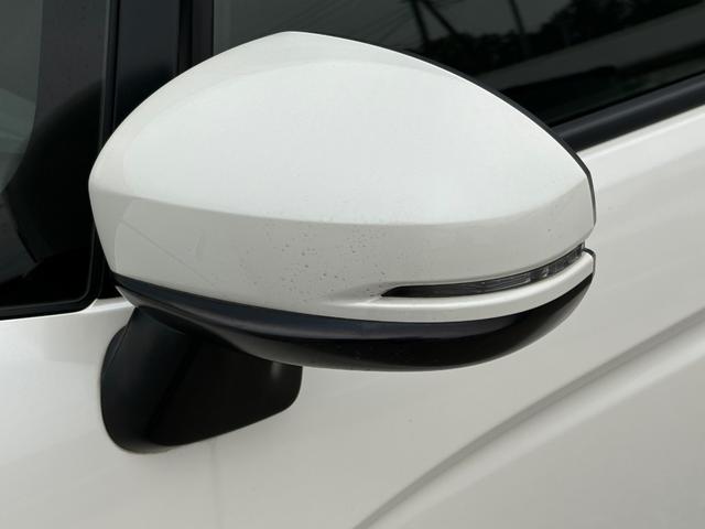 フィットハイブリッド Sパッケージ メモリーナビ フルセグTV リアカメラ スマートキー LEDヘッドライト 衝突軽減ブレーキ Bluetooth クルコン 純正16インチアルミ ETC(17枚目)