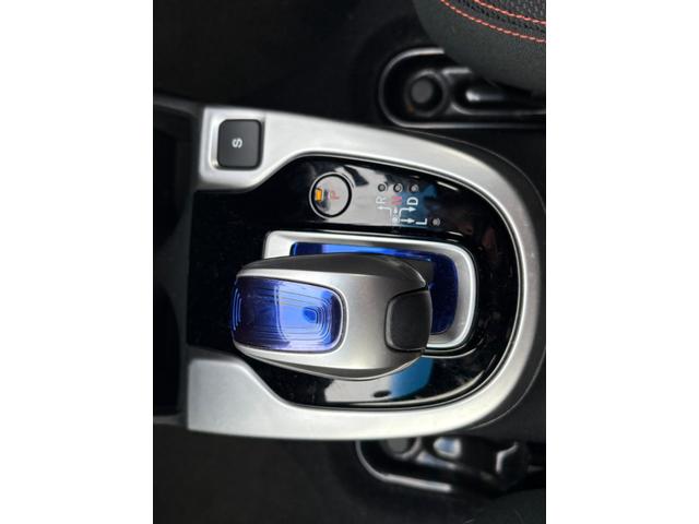 フィットハイブリッド Sパッケージ メモリーナビ フルセグTV リアカメラ スマートキー LEDヘッドライト 衝突軽減ブレーキ Bluetooth クルコン 純正16インチアルミ ETC(35枚目)