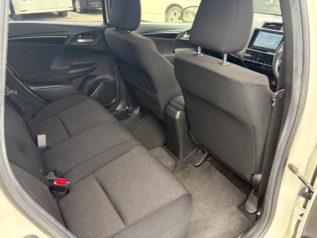 フィットハイブリッド Sパッケージ メモリーナビ フルセグTV リアカメラ スマートキー LEDヘッドライト 衝突軽減ブレーキ Bluetooth クルコン 純正16インチアルミ ETC(41枚目)