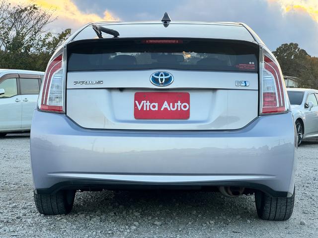 プリウス Ｇツーリングセレクション　ＳＤナビ　フルセグＴＶ　リアカメラ　フリップダウンモニター　スマートキー　ＬＥＤヘッドライト　Ｂｌｕｅｔｏｏｔｈ　ＡＣＣ　純正１７インチアルミ　ＥＴＣ（13枚目）