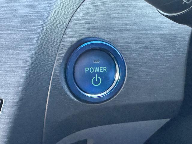 プリウス Ｇツーリングセレクション　ＳＤナビ　フルセグＴＶ　リアカメラ　フリップダウンモニター　スマートキー　ＬＥＤヘッドライト　Ｂｌｕｅｔｏｏｔｈ　ＡＣＣ　純正１７インチアルミ　ＥＴＣ（29枚目）