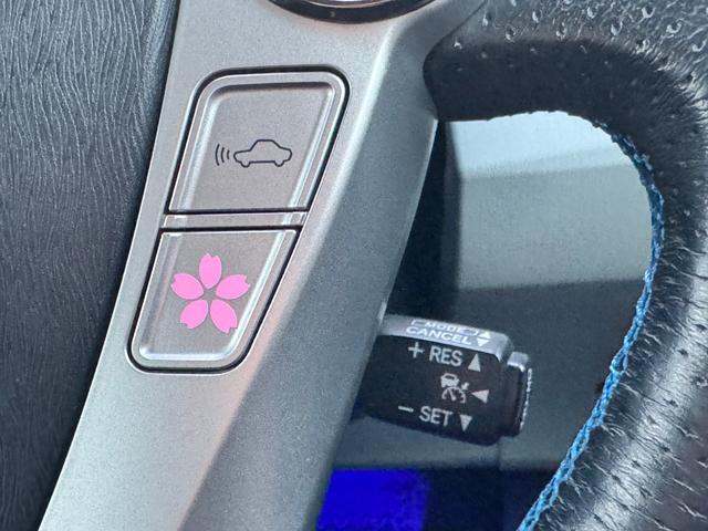 プリウス Ｇツーリングセレクション　ＳＤナビ　フルセグＴＶ　リアカメラ　フリップダウンモニター　スマートキー　ＬＥＤヘッドライト　Ｂｌｕｅｔｏｏｔｈ　ＡＣＣ　純正１７インチアルミ　ＥＴＣ（31枚目）