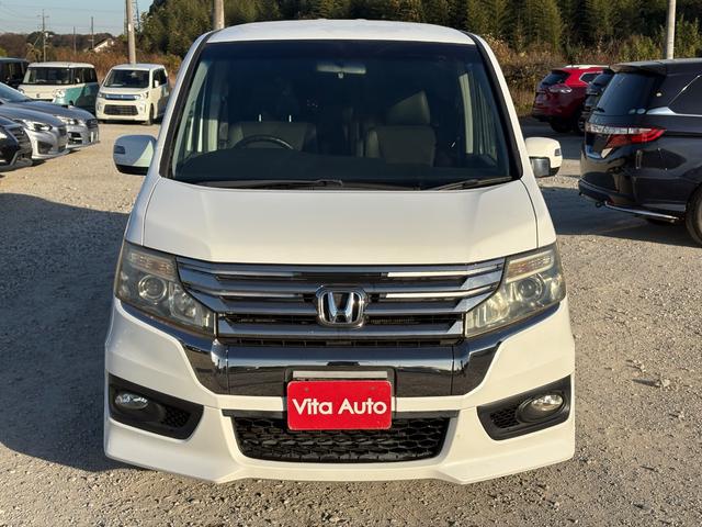 ステップワゴンスパーダ Ｚ　クールスピリット　インターナビ　セレクション　ＨＤＤナビ　ワンセグＴＶ　リアカメラ　ＬＥＤヘッドライト　両側パワスラ　クルコン　純正１７インチアルミ　ＥＴＣ（3枚目）